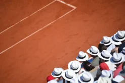 Roland-Garros Scooter And Helmets|Photo RG Panama 21x29.7 cm - Multicolore